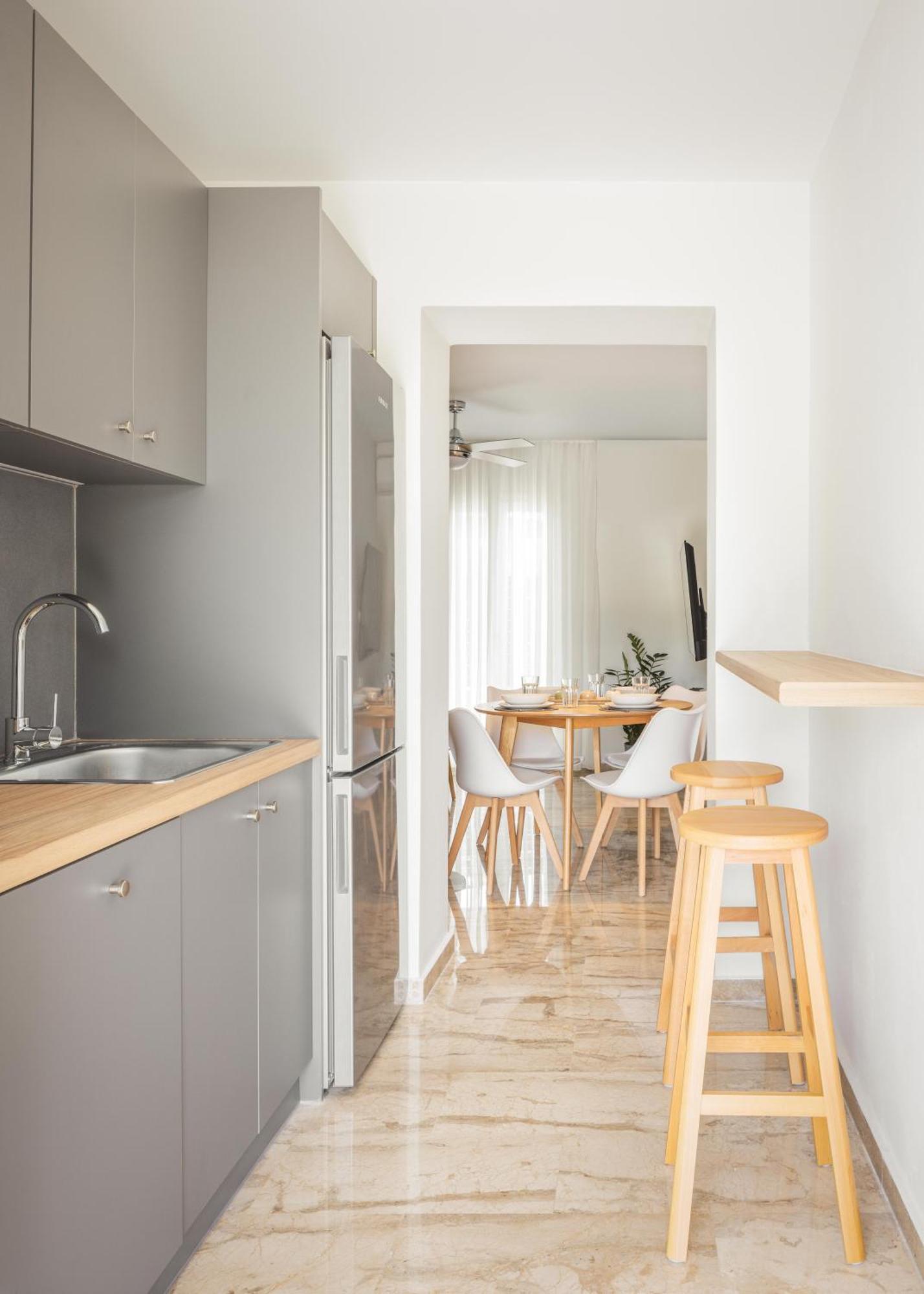 Minimalist Apartment Near The Airport And The City Center Kanálion Екстериор снимка